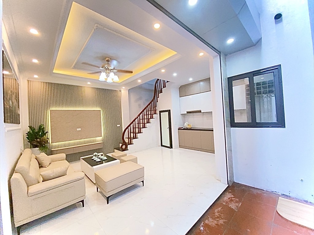 Bán nhà 36m2 Phố Bà Triệu Hà Đông, 5 tầng full nội thất mới. 7 Tỷ. Liên hệ Mr Kiên 0922979333